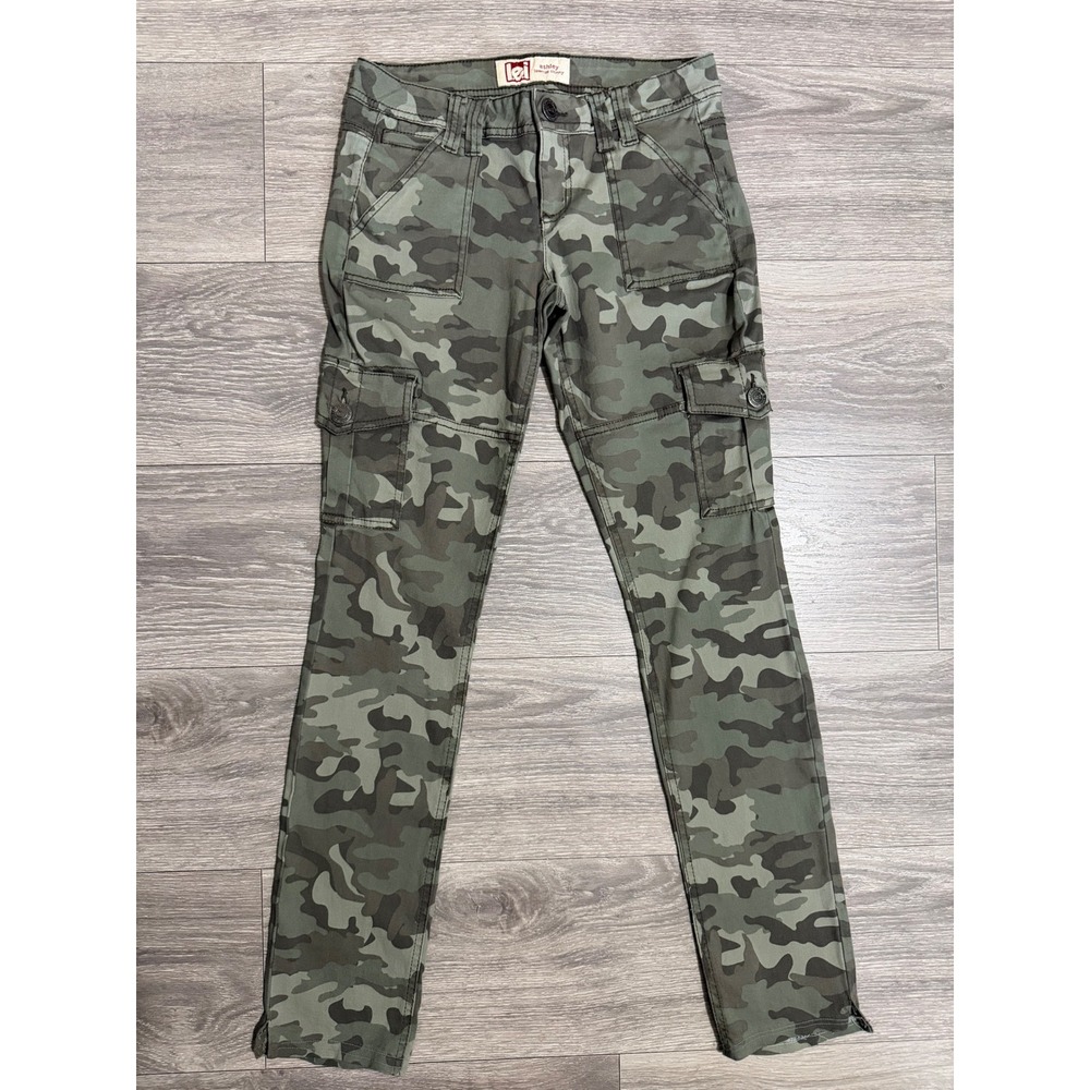 LEI Ashley Lowrise Skinny Juniors Size 3 Cargo Pants Green Camo Girls Military